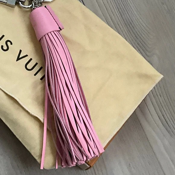 Louis Vuitton Pink Leather Tassel Key Holder - Picture 6 of 7